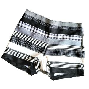 J McLaughlin Shorts Black Cream Patchwork Stripe Plaid 0 Designer Luxury